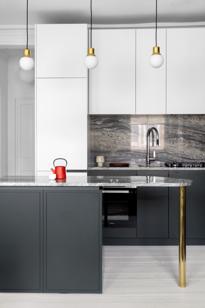 small-kitchen-south-kensigntong-heckmann-design.webp