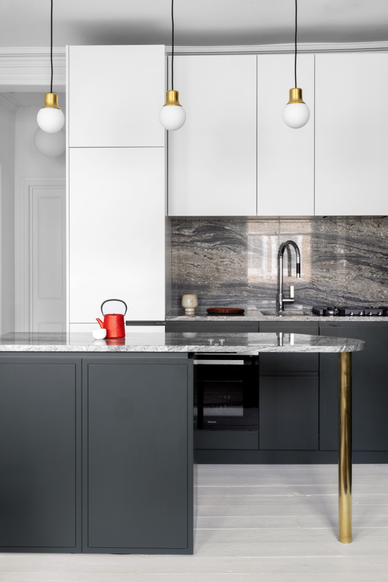 small-kitchen-south-kensigntong-heckmann-design.webp