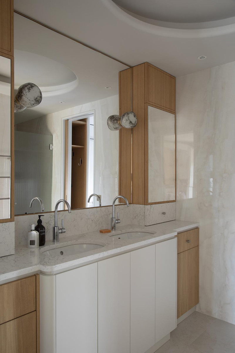 holland-park-house-renovation-london-master bathroom- bespoke joinery- heckmann design.jpg